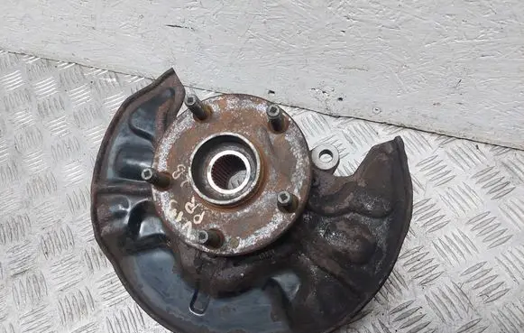 Toyota Corolla Verso AR10 Front wheel hub 4350205040 477810F010 432110F010