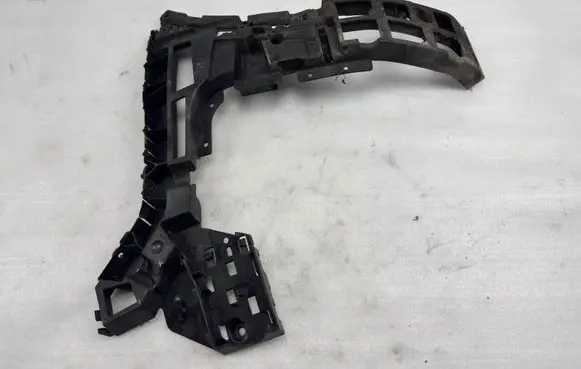 Volvo XC90 Rear bumper mounting bracket 31407731