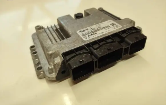 Ford Focus Engine control unit/module 9M5112A650AG 0281017750 12A650A