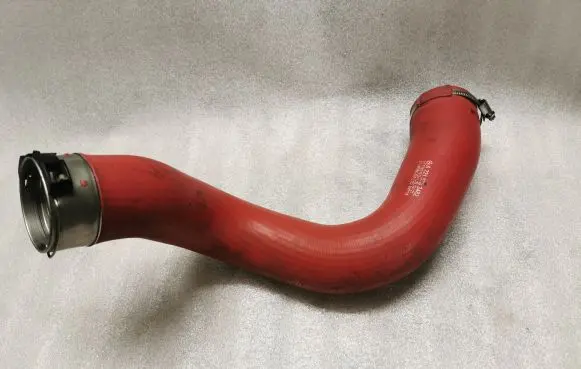Mercedes-Benz S W221 Intercooler hose/pipe A2215283482