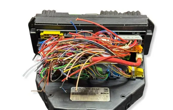 Mercedes-Benz C W204 Engine control unit/module A2129003725 A2129010807 A2129027408