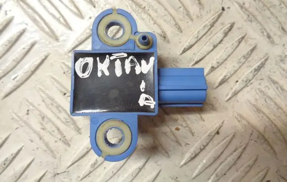 Skoda Octavia Mk2 (1Z) Airbag deployment crash/impact sensor 1K0955557B