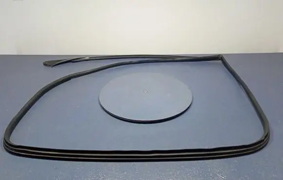 Alfa Romeo Brera Front door rubber seal 