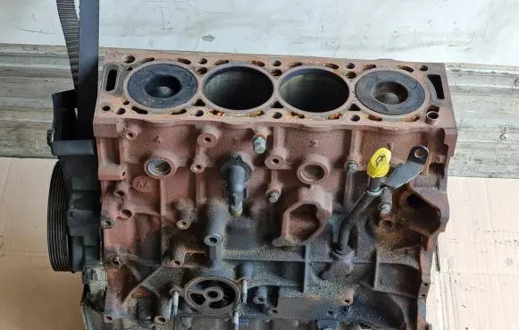 Volvo C30 Engine block 