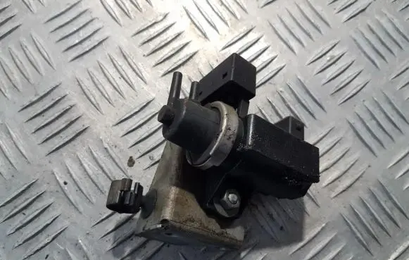 BMW 1 E81 E87 Turbo solenoid valve 72279600 7.22796.002247906