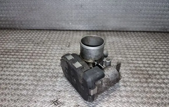Opel Vivaro Throttle valve 8200330810F H8200330812
