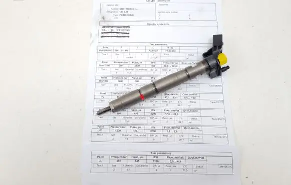 Mercedes-Benz C W204 Fuel injector 057130277AG 0445115058