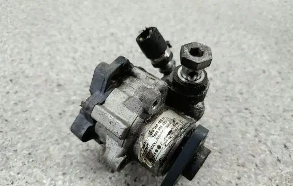 Audi A6 S6 C6 4F Power steering pump