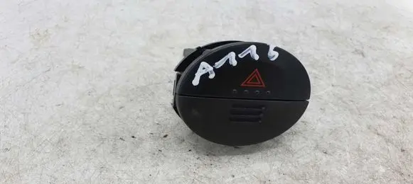 Nissan X-Trail T30 Hazard light switch 06016