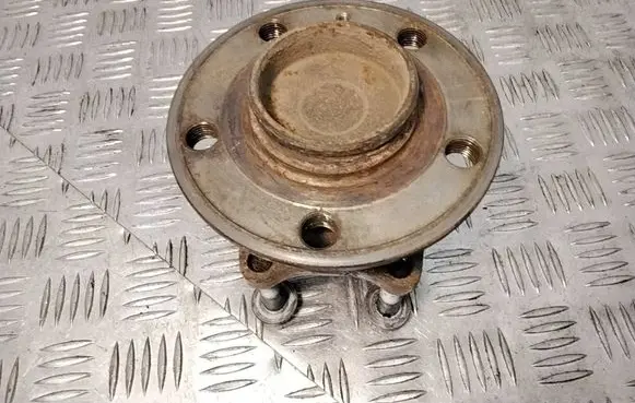 Volvo S80 Rear wheel hub