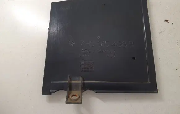 Volkswagen Transporter - Caravelle T5 Battery tray heat shield 7H0915438A