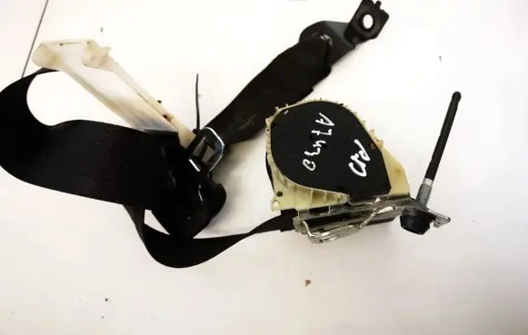Opel Astra G Front seatbelt 90560636