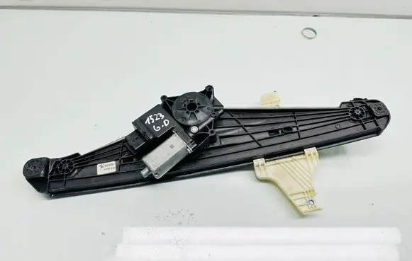 Citroen C5 Aircross Rear door window regulator with motor 9822455280
