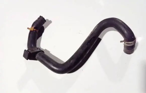 Engine coolant pipe/hose