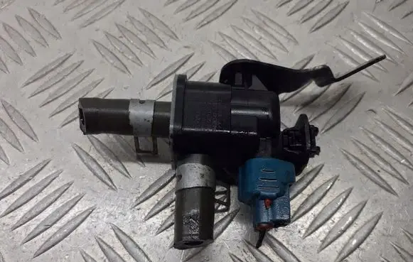 Toyota Auris 150 Turbo solenoid valve 90910-TC002
