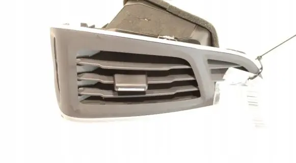 Ford Focus Dashboard side air vent grill/cover trim 