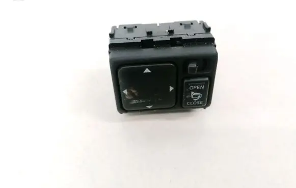Nissan X-Trail T30 Wing mirror switch