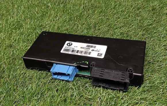 BMW 5 F10 F11 Gateway control module 9291450 123651