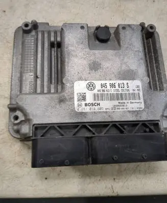 Volkswagen Polo V 6R Engine control unit/module 045906013S 0281014605 045906013E