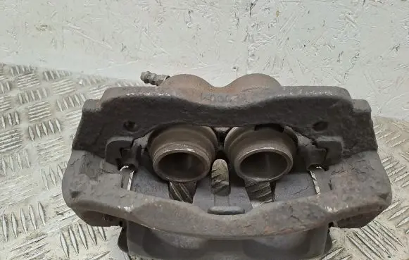 Mercedes-Benz Vito Viano W447 Front brake caliper 928903