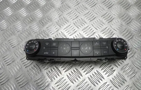 Mercedes-Benz CLS C218 X218 Climate control unit A2198300585 AD003