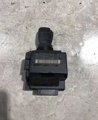 Mercedes-Benz E W210 Ignition lock 2115452308