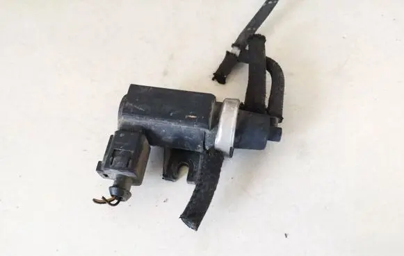 Volkswagen Golf IV Turbo solenoid valve 1j0906627