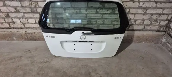 Tailgate/trunk/boot lid