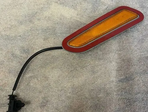 Audi R8 4S Front fender indicator light 4S0945072B