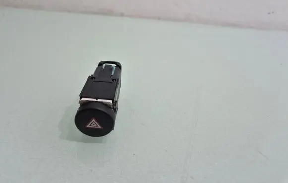 Seat Leon (1P) Hazard light switch 5P0953235B