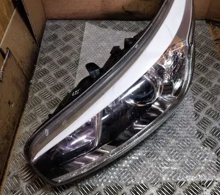 KIA Ceed Headlight/headlamp
