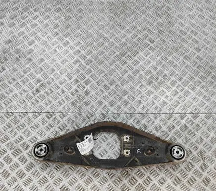 Mercedes-Benz CLS C219 Rear differential/diff mount bracket A2303522206