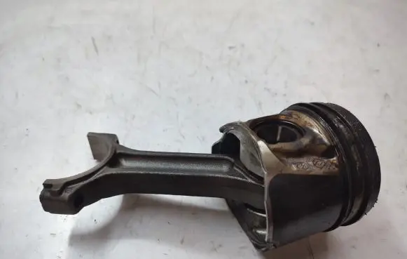 Piston