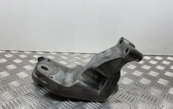 Ford Mustang VI Engine mounting bracket FR3C6B033CA