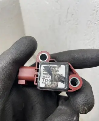 Volvo S80 Airbag deployment crash/impact sensor 30737138