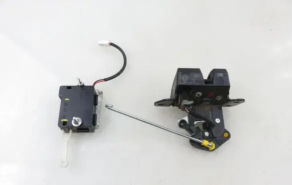 Chevrolet Captiva Tailgate/trunk/boot lock/catch/latch 96491181
