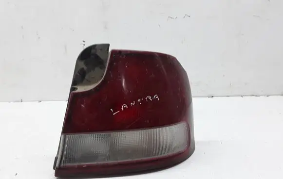 Hyundai Lantra II Rear/tail lights