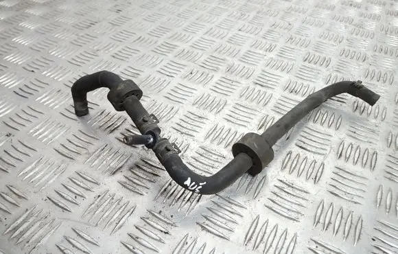 Volkswagen PASSAT B7 Engine coolant pipe/hose