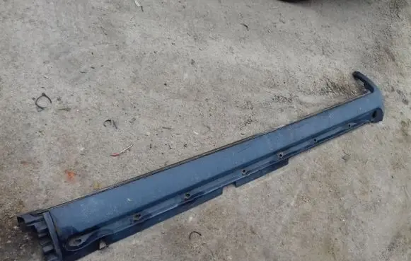 Volvo XC70 Sill