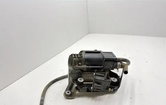 BMW 5 G30 G31 G38 Air suspension compressor/pump 6886721 19412710 03082017