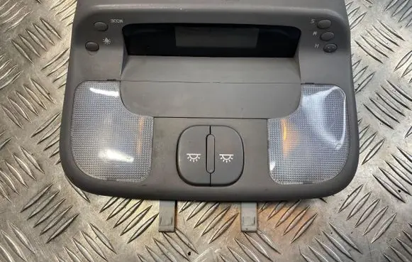 Hyundai Terracan Front seat light 3J18