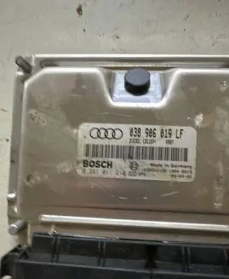 Audi A4 S4 B6 8E 8H Engine control unit/module 038906019LF