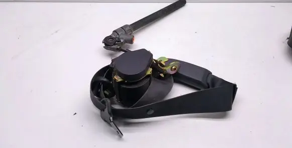 Renault Scenic II - Grand scenic II Front seatbelt 041083