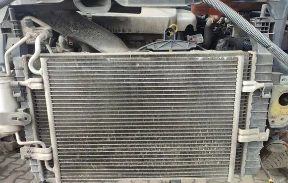 Opel Meriva A Radiator cooling fan shroud 62401025 13225159