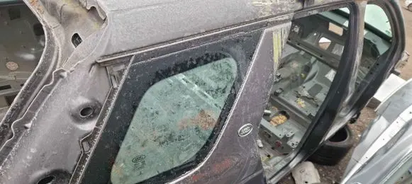 Land Rover Discovery Sport Rear side window LR186675
