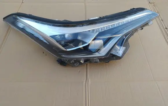 Toyota C-HR I Headlight/headlamp 81110F4071