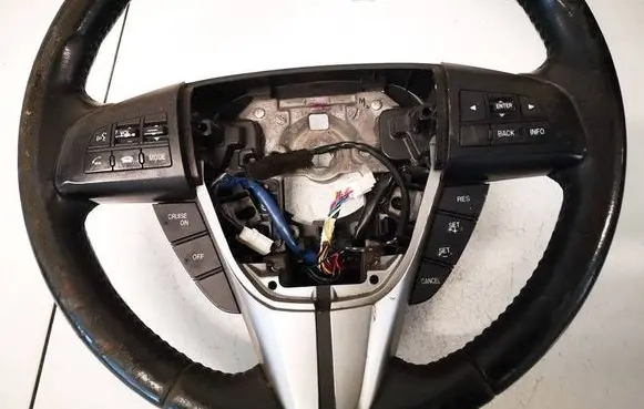 Mazda 3 II Steering wheel buttons/switches