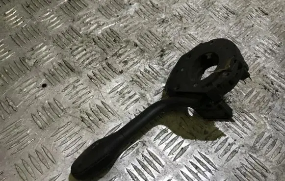 Volkswagen Golf III Indicator stalk DOTSAEQB91