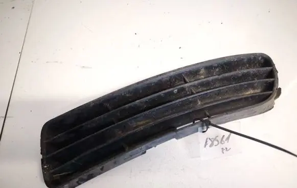 Audi A4 S4 B5 8D Front bumper lower grill 8d0807345