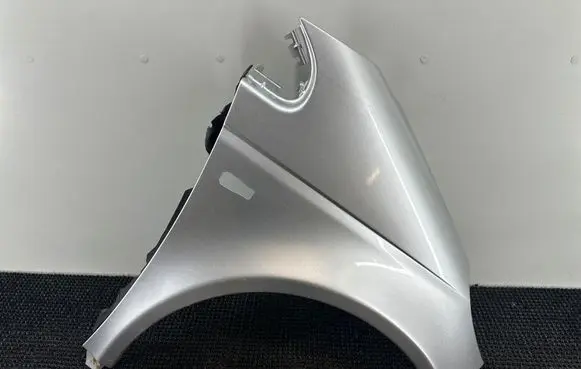 Mercedes-Benz Vaneo W414 Fender 